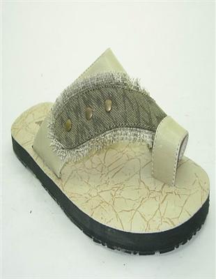 新奢侈主義消費觀念正在形成-設計家園-世界服裝鞋帽網--行業門戶.全國十佳電子商業行業門戶網站 行業精英 業界人才 行業新聞 買賣信息 供求信息 圖片素材