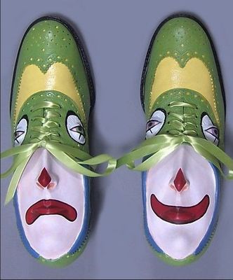 舊鞋變奢侈品 上千美元的臉譜主題皮革鞋